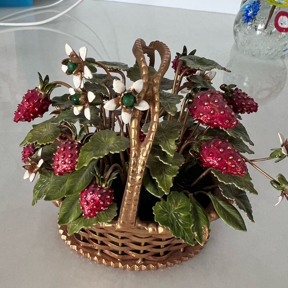 Jane Hutcheson Gorham Fleurs des Siecles Strawberry Basket